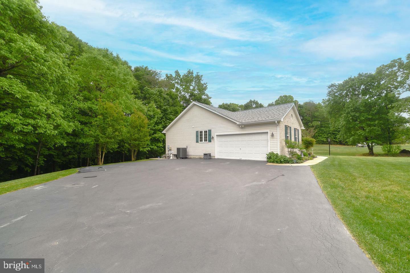 Property Photo: 15930 Pointe Meadow Court MD 20613