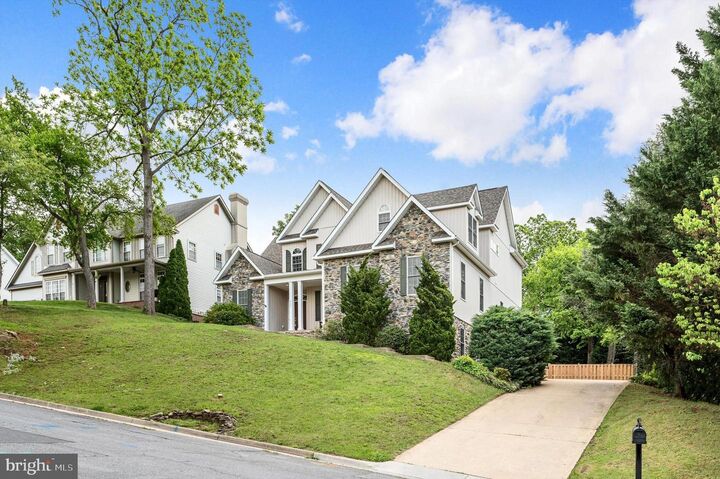 Property Photo: 504 Old Fort Road VA 22601
