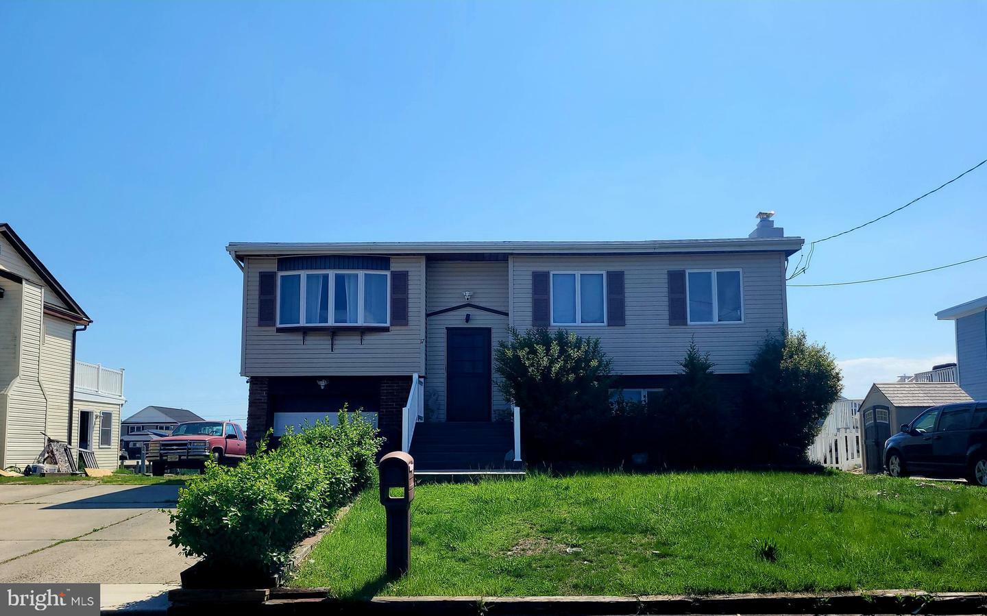 Property Photo: 17 W Delaware Drive NJ 08087