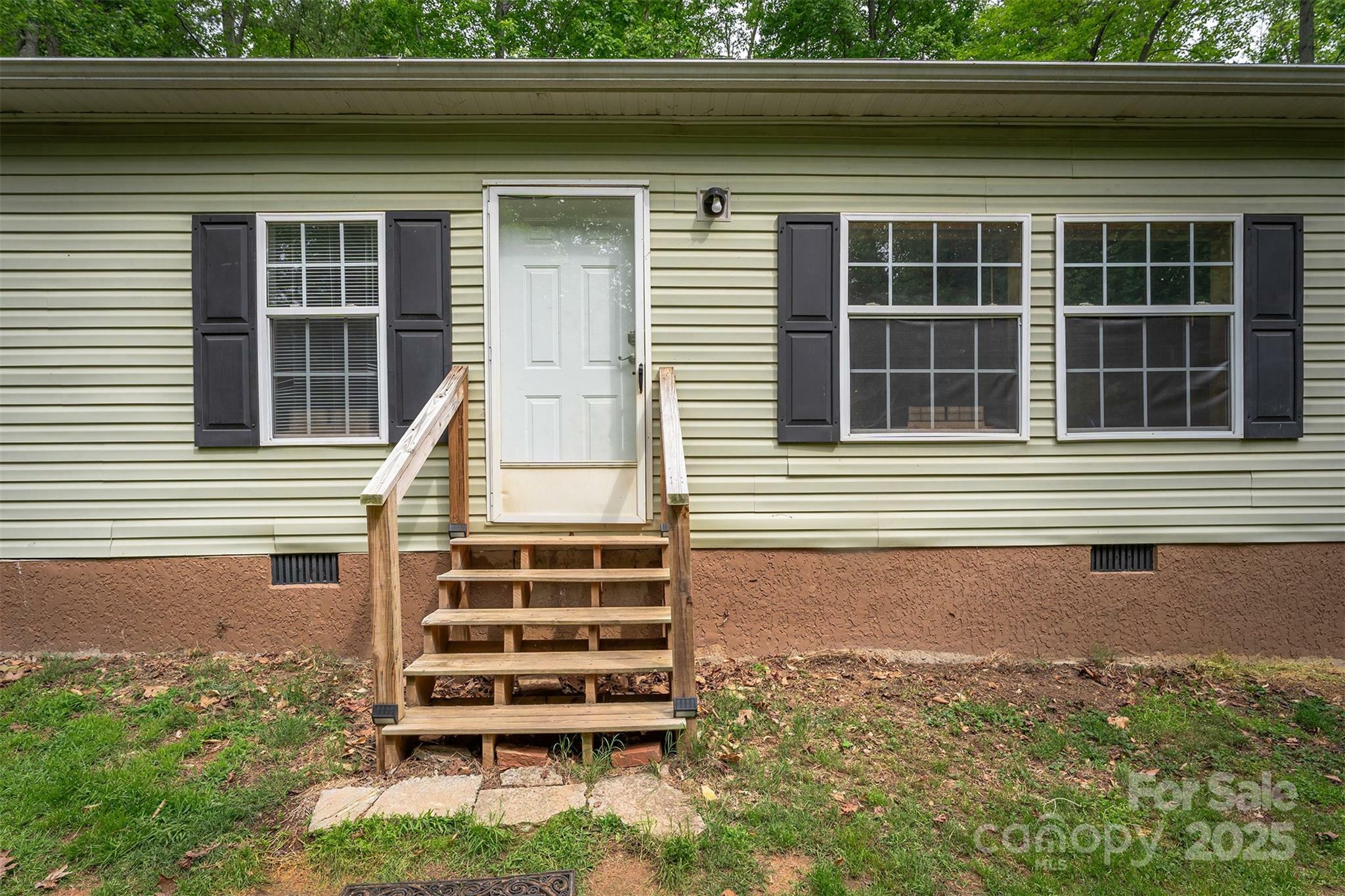 Property Photo: 116 Hidden Meadow Drive 17 NC 28715