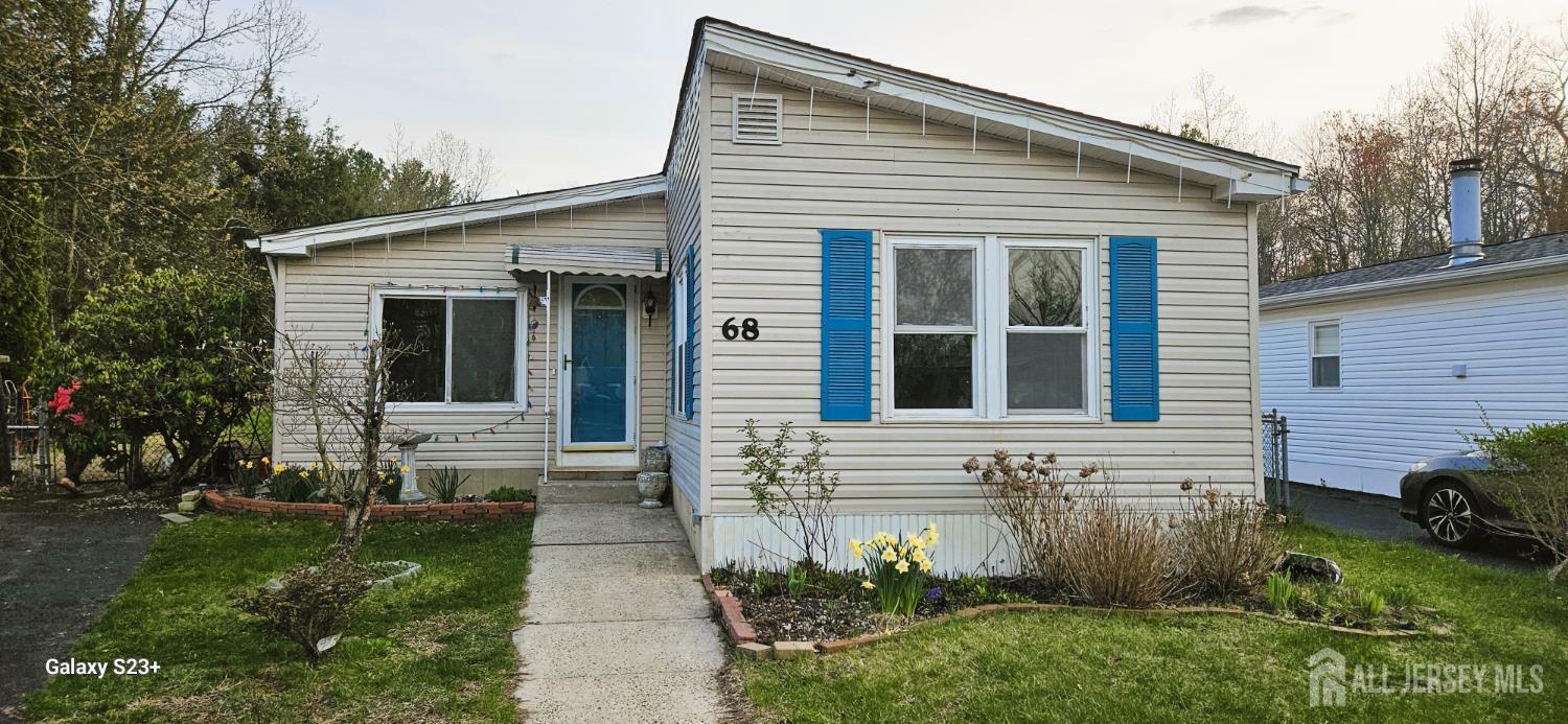 68 Deer Way  Manalapan NJ 07726 photo