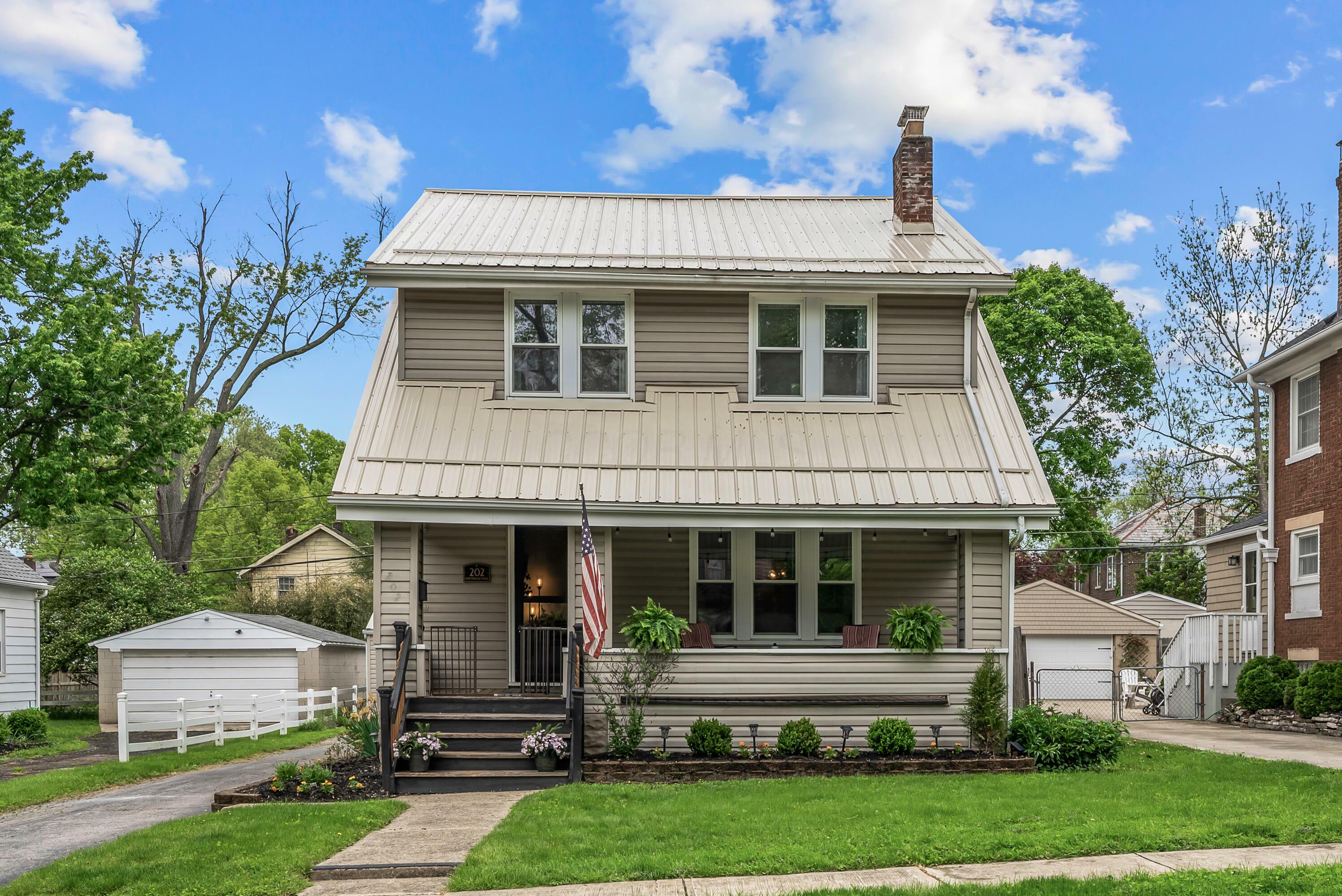 Property Photo: 202 Northridge Road OH 43214