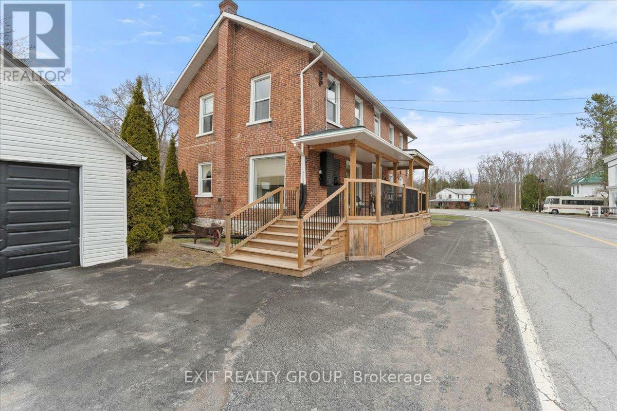 Property Photo: 105 Hoskin Road ON K0K 2V0