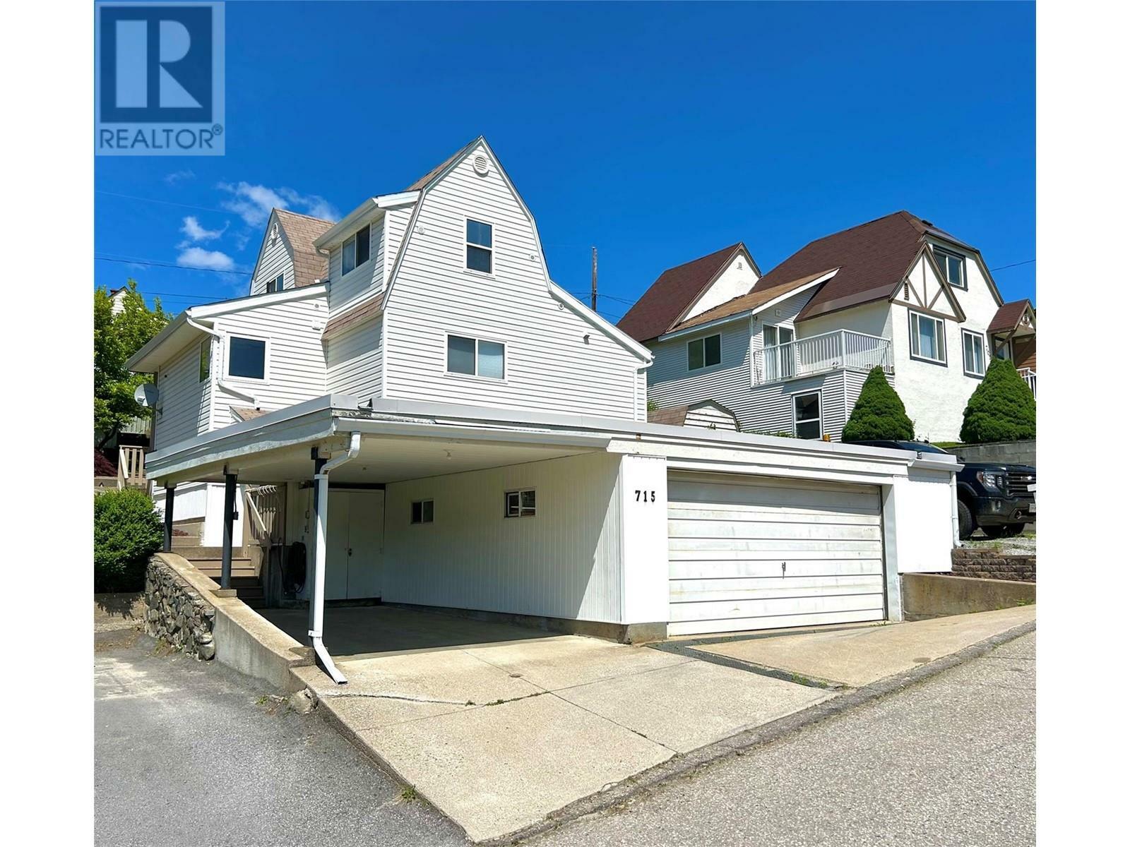 715 Shakespeare Street  Warfield BC V1R 2B3 photo