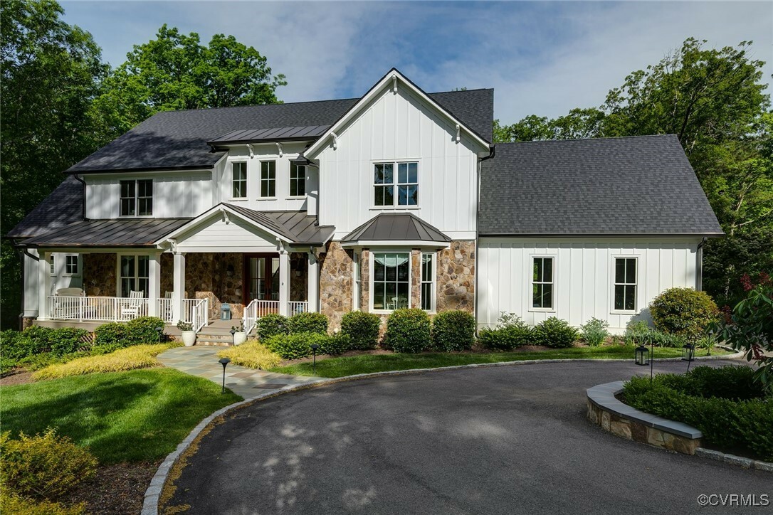 Property Photo: 8 Nomas Lane VA 23238