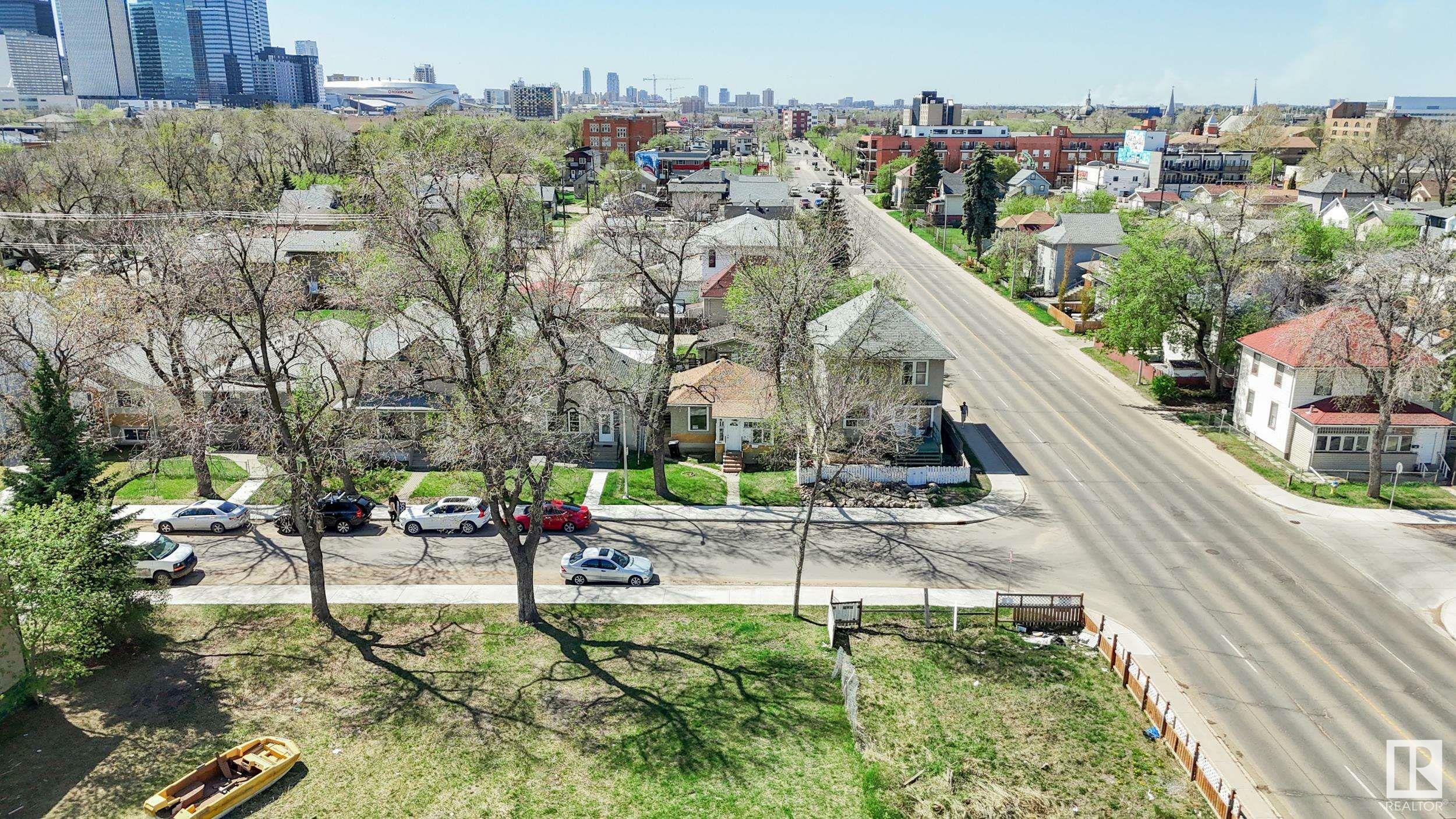Photo de la propriété: 10730 93 Street NW AB T5H 1Y3