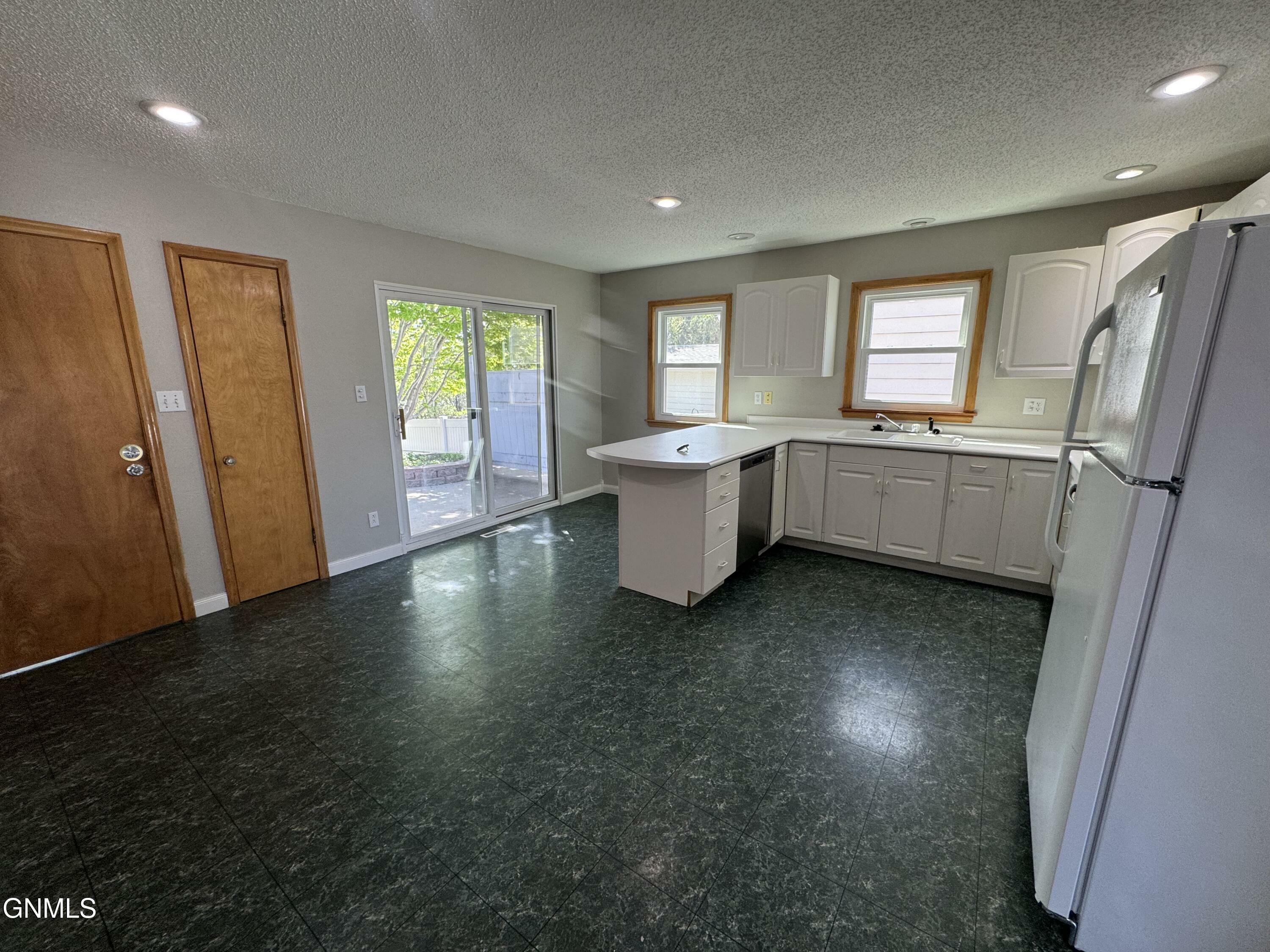 Property Photo: 1329 14th Street N ND 58501