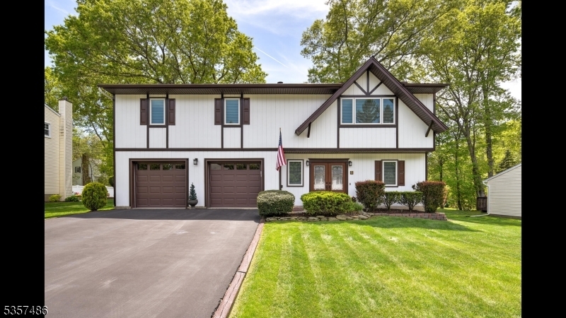 6 Loretta Ln  Jefferson Twp. NJ 07438 photo