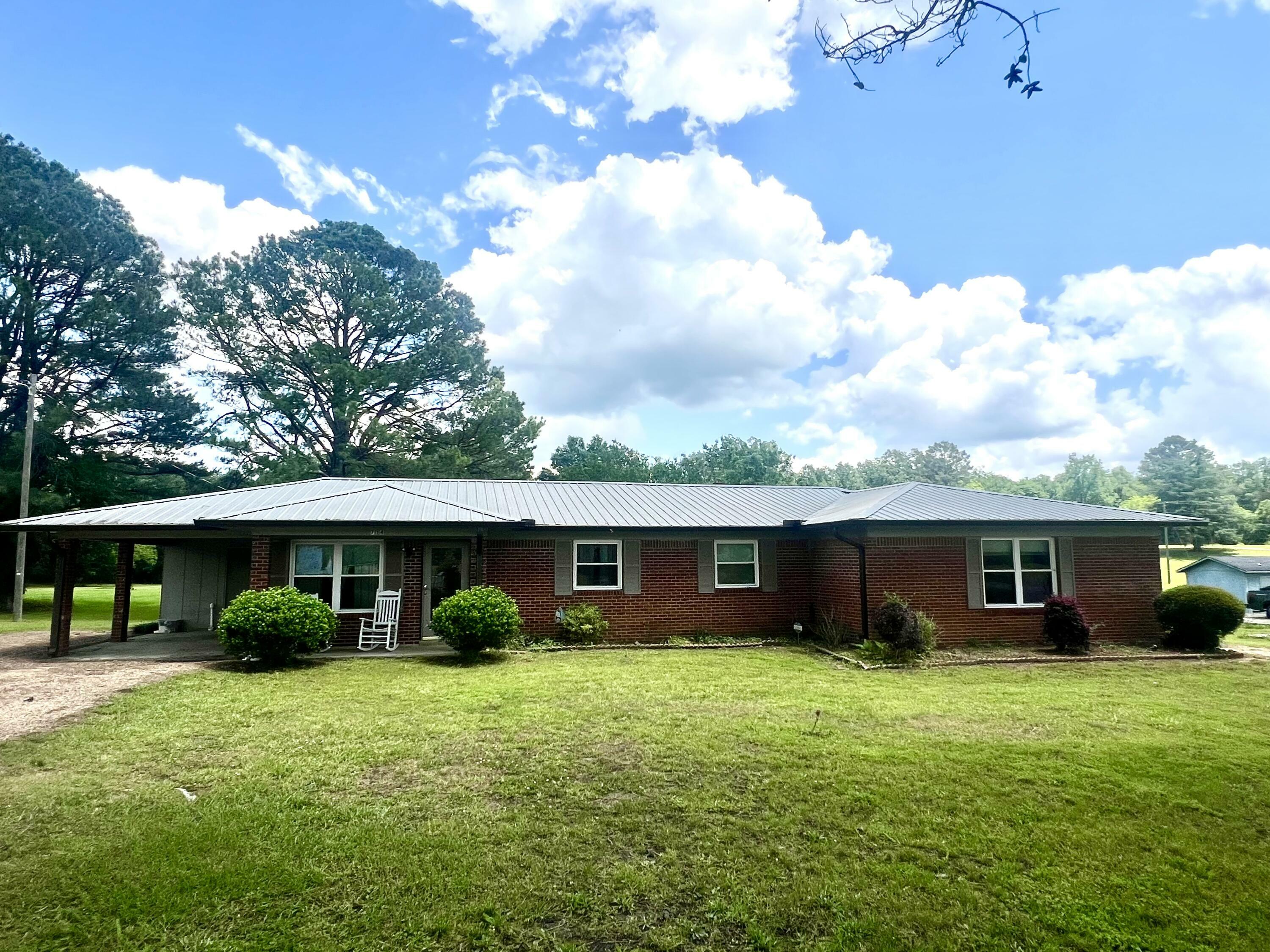 Property Photo: 714 Herman Shirley Rd MS 39773