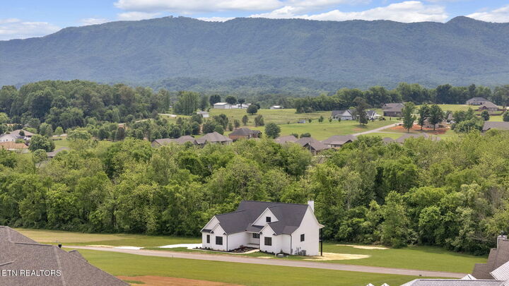 Property Photo: 618 Winding Creek Way TN 37886