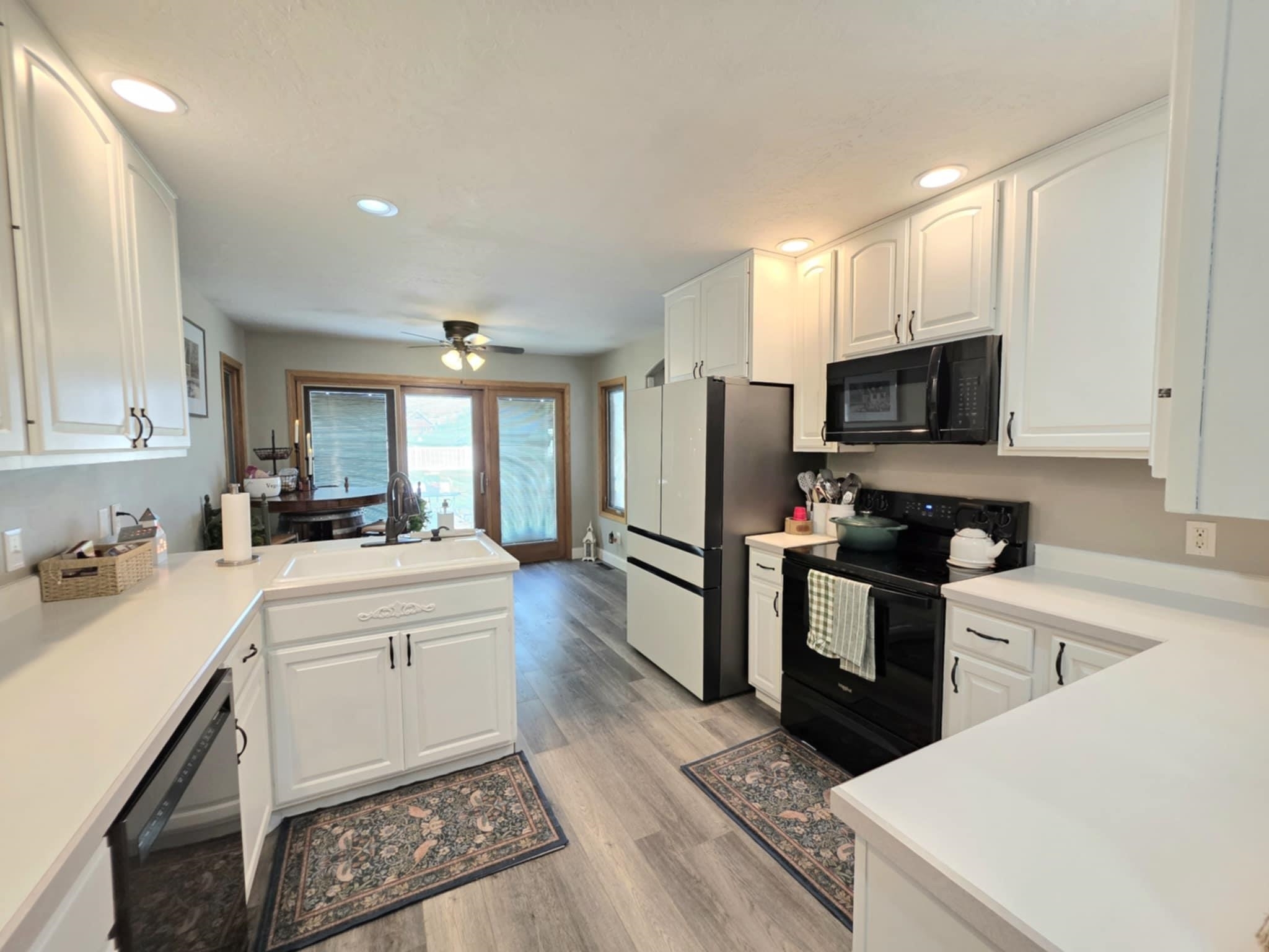 Property Photo: 8349 S Sagebrush Ln NE 69101