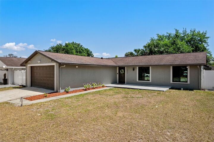 6812 Fountain Avenue  Tampa FL 33634 photo