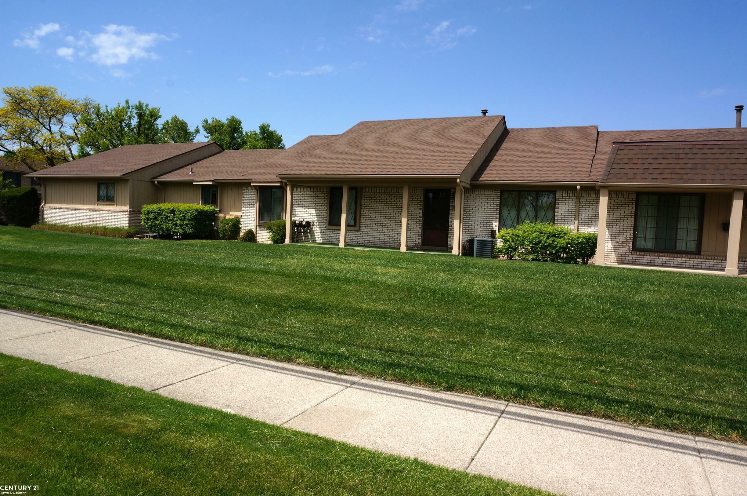 13912 Harrington Drive  Warren MI 48088 photo