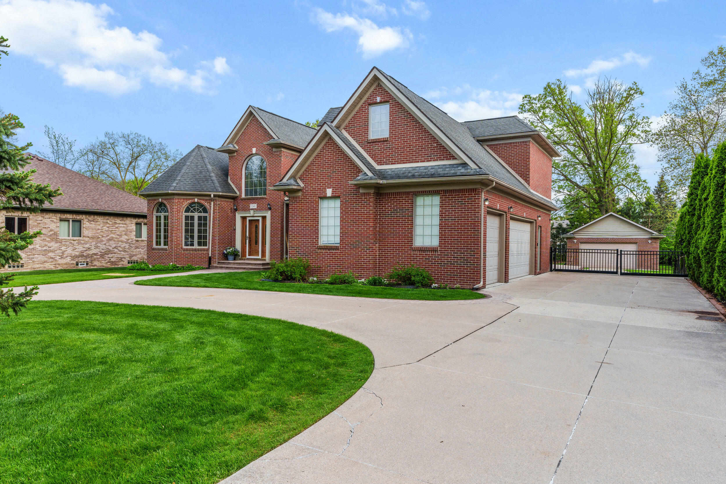 Property Photo: 1348 Larayne Drive MI 48085