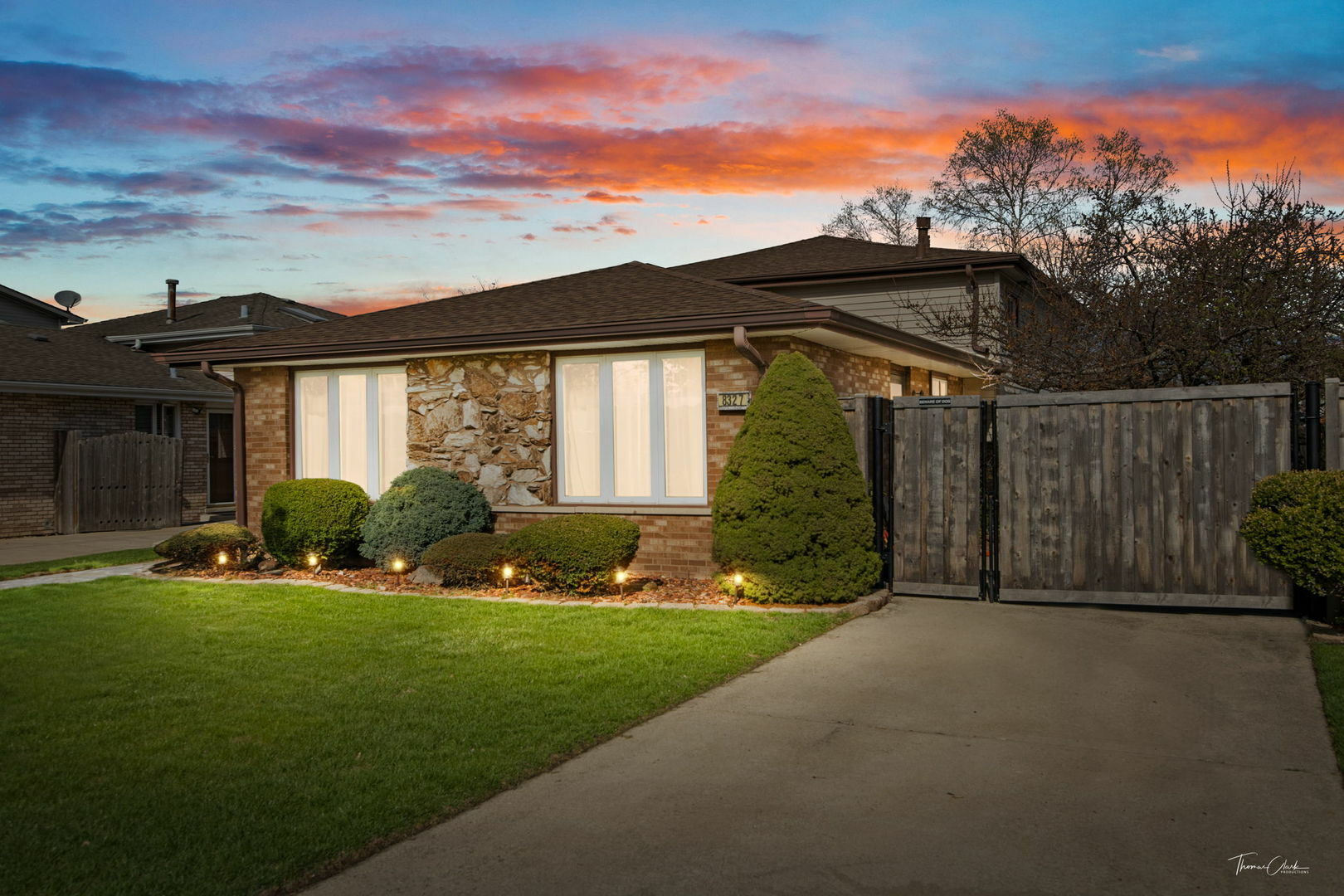 Property Photo: 8327 S 78th Avenue IL 60455