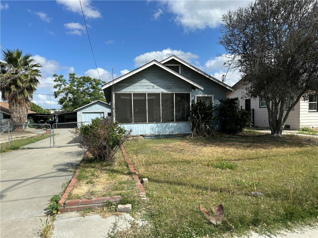 7423 Indiana Avenue  Riverside CA 92504 photo