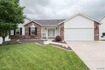1225 Sweeping Oaks  St Charles MO 63304 photo