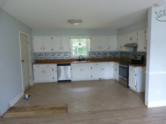 Property Photo:  114 Bruce St  TN 37345 