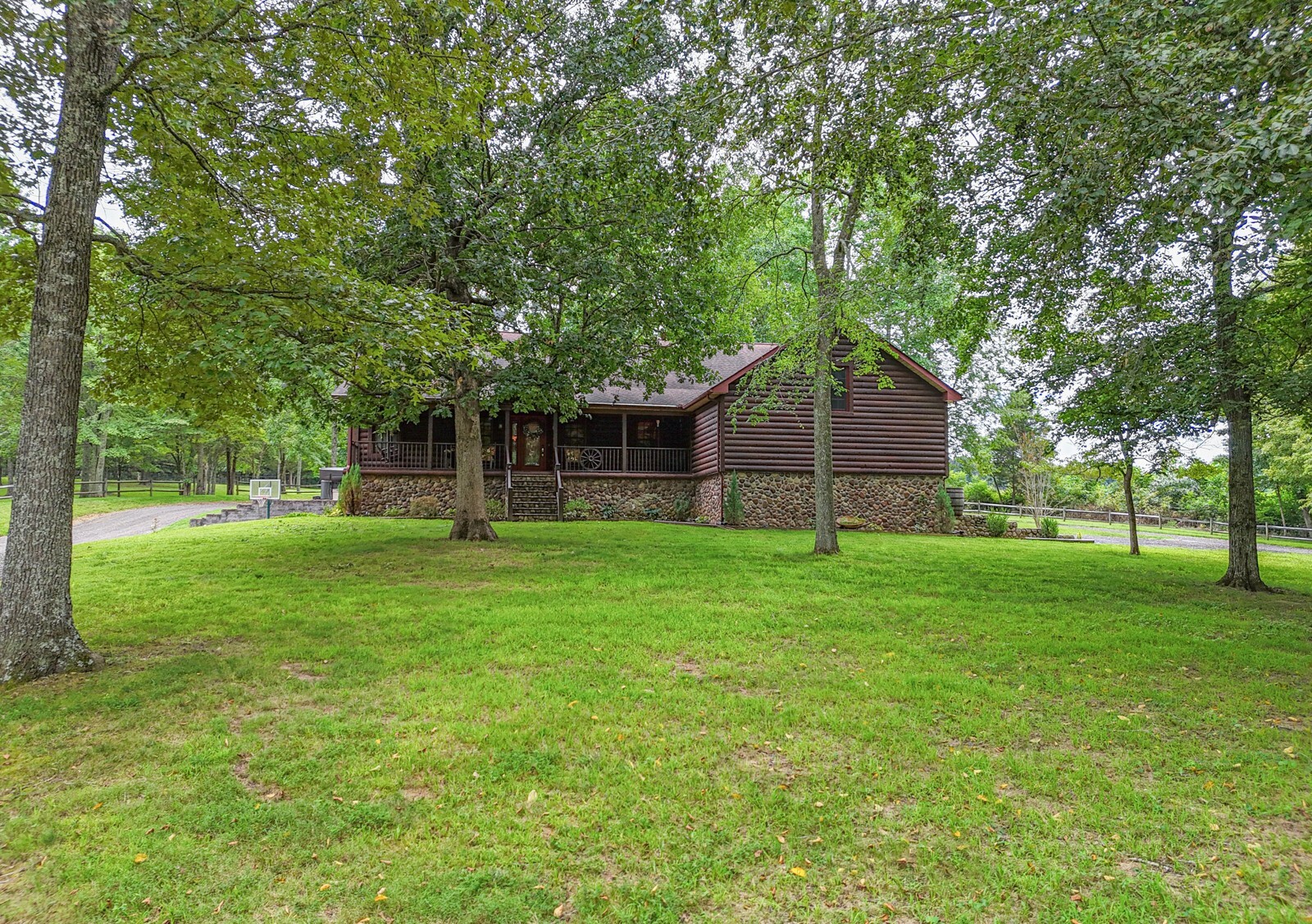 Property Photo:  118 Robert Simmons Rd  TN 37186 