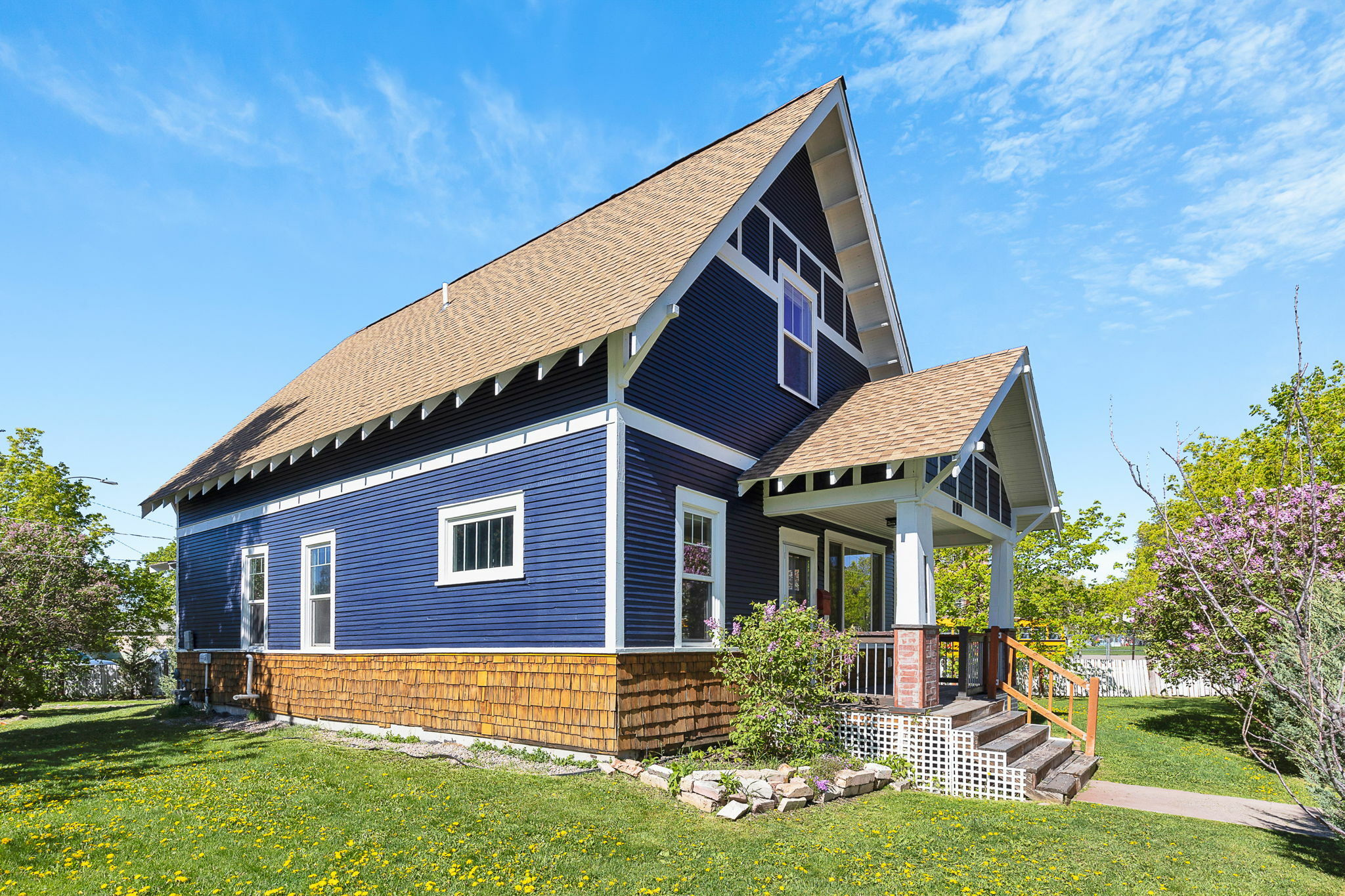 Property Photo: 705 N 3rd Street W MT 59802