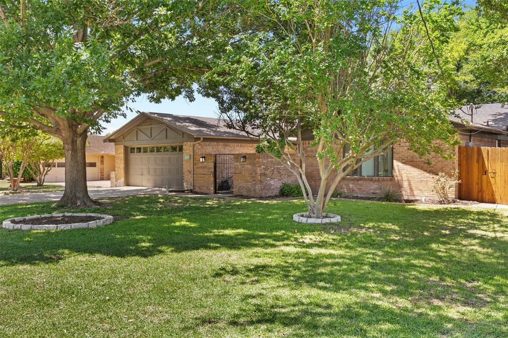 Property Photo: 708 Tahiti Drive TX 76048