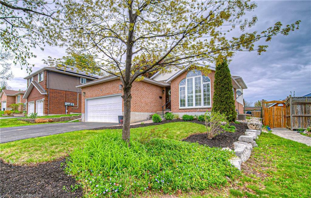 Property Photo: 210 Misty Court ON N2B 3V4