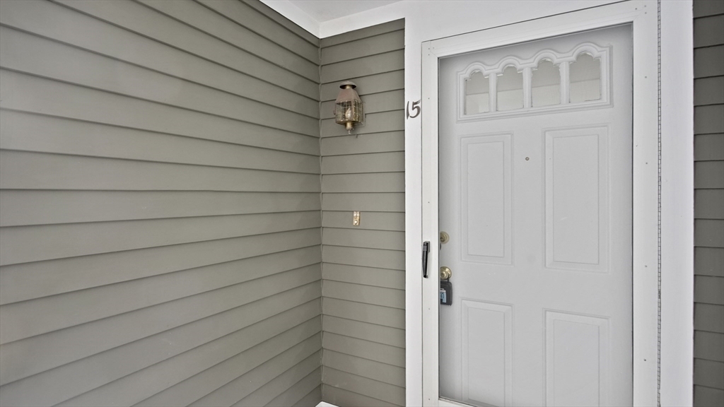 Property Photo:  15 Hoyle Circle 15  MA 01504 