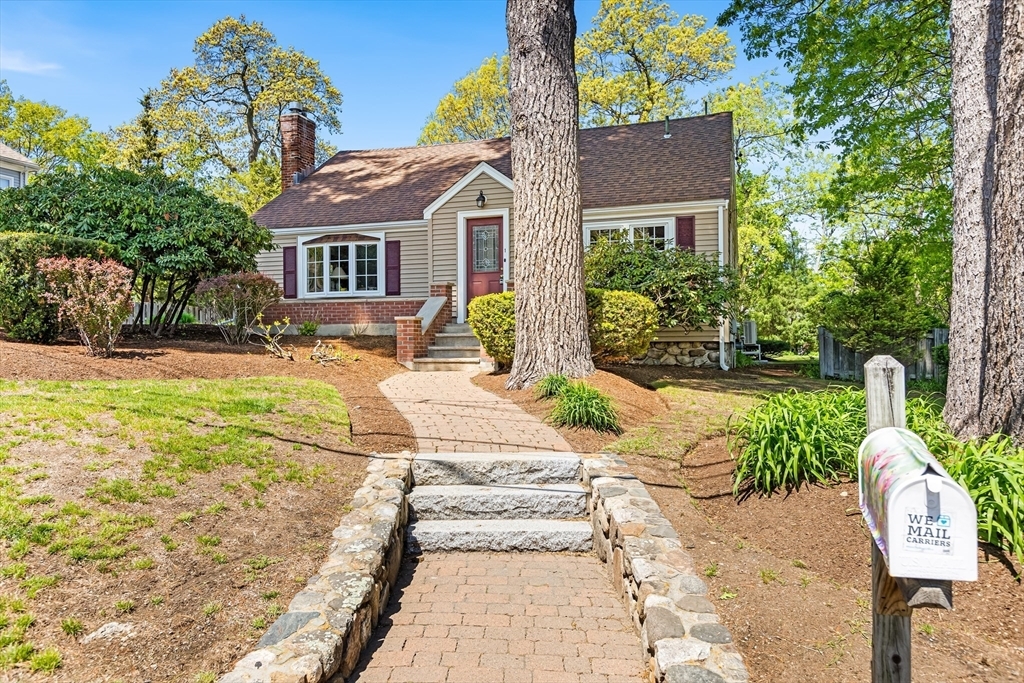 1 Great Pines Ave  Burlington MA 01803 photo