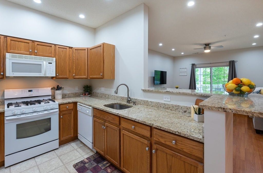Property Photo: 21 Hampshire Rd 201 MA 01844