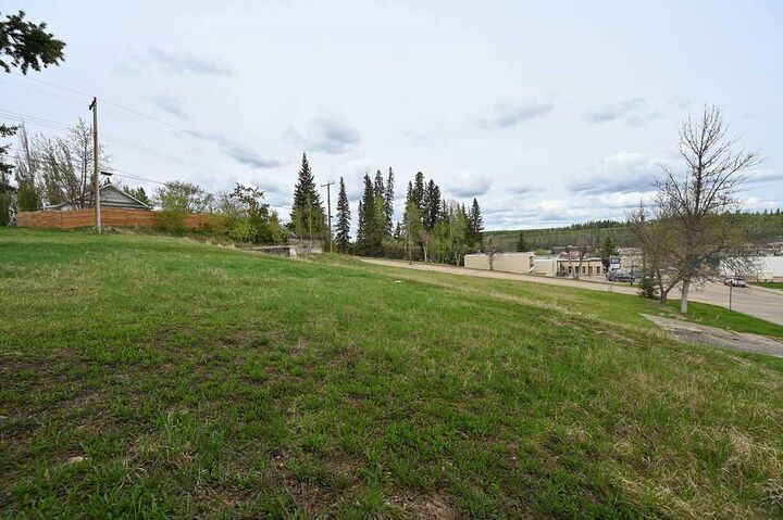 Property Photo: 5106 49 Avenue AB T9S 1C4