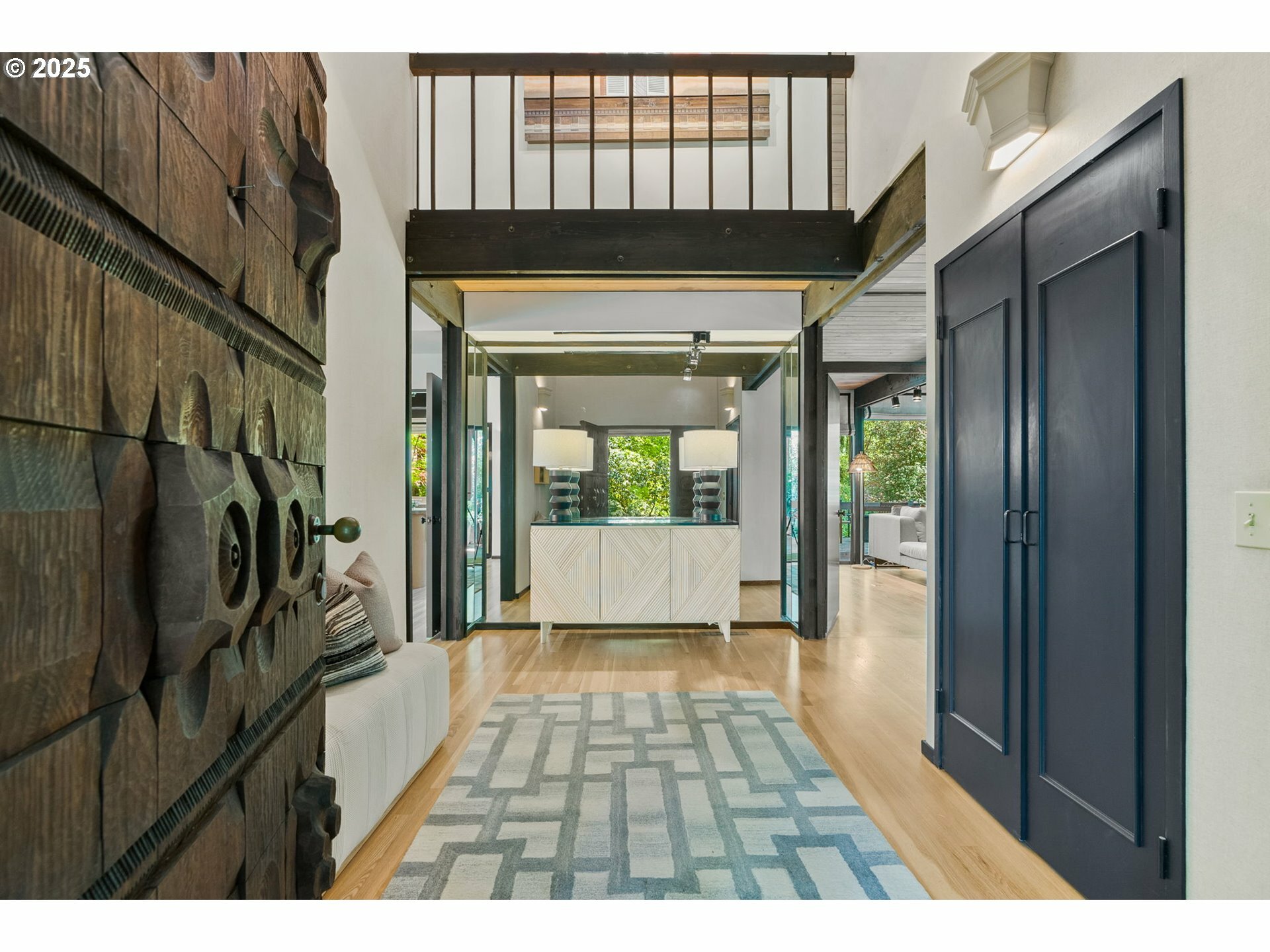 Property Photo: 1329 S Palatine Hill Rd OR 97219