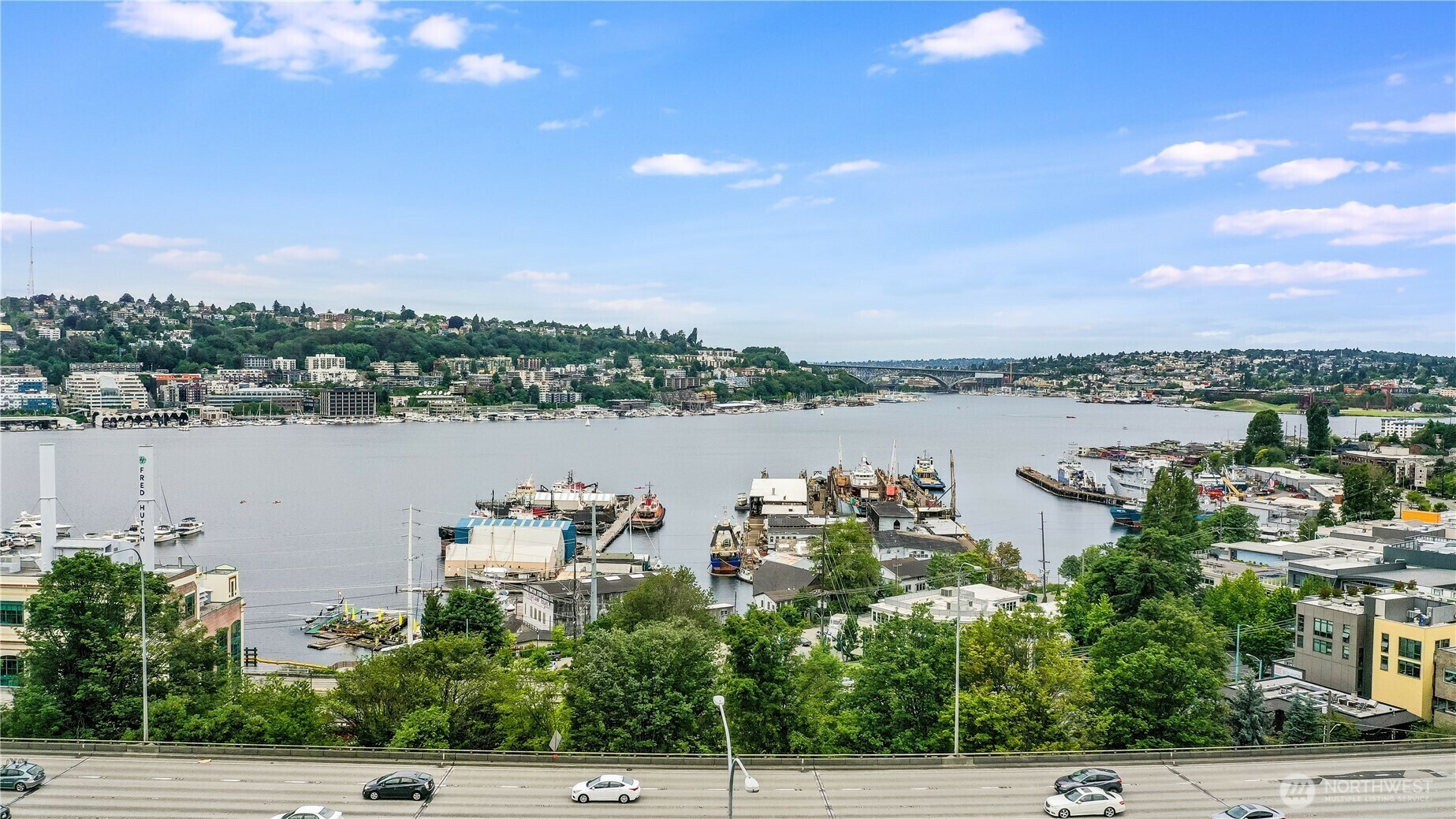 Property Photo: 1232 Lakeview Boulevard E 5 WA 98102