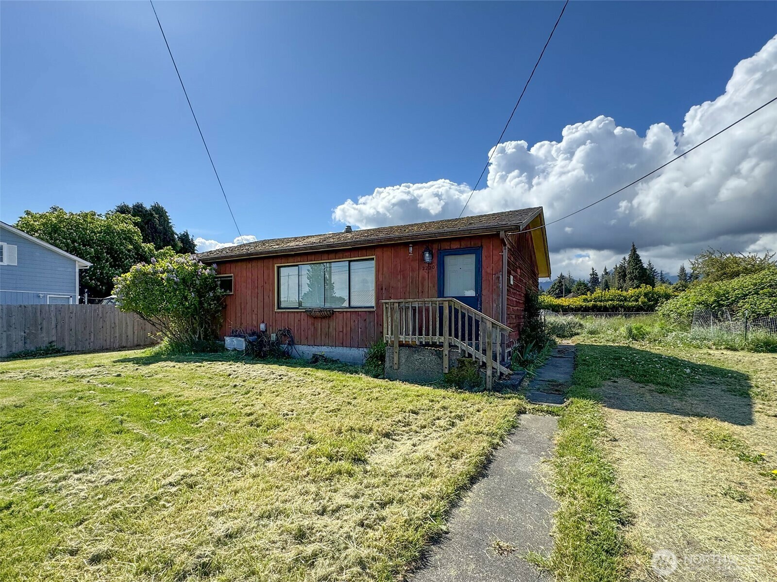 Property Photo: 2220 E Fourth Avenue WA 98362