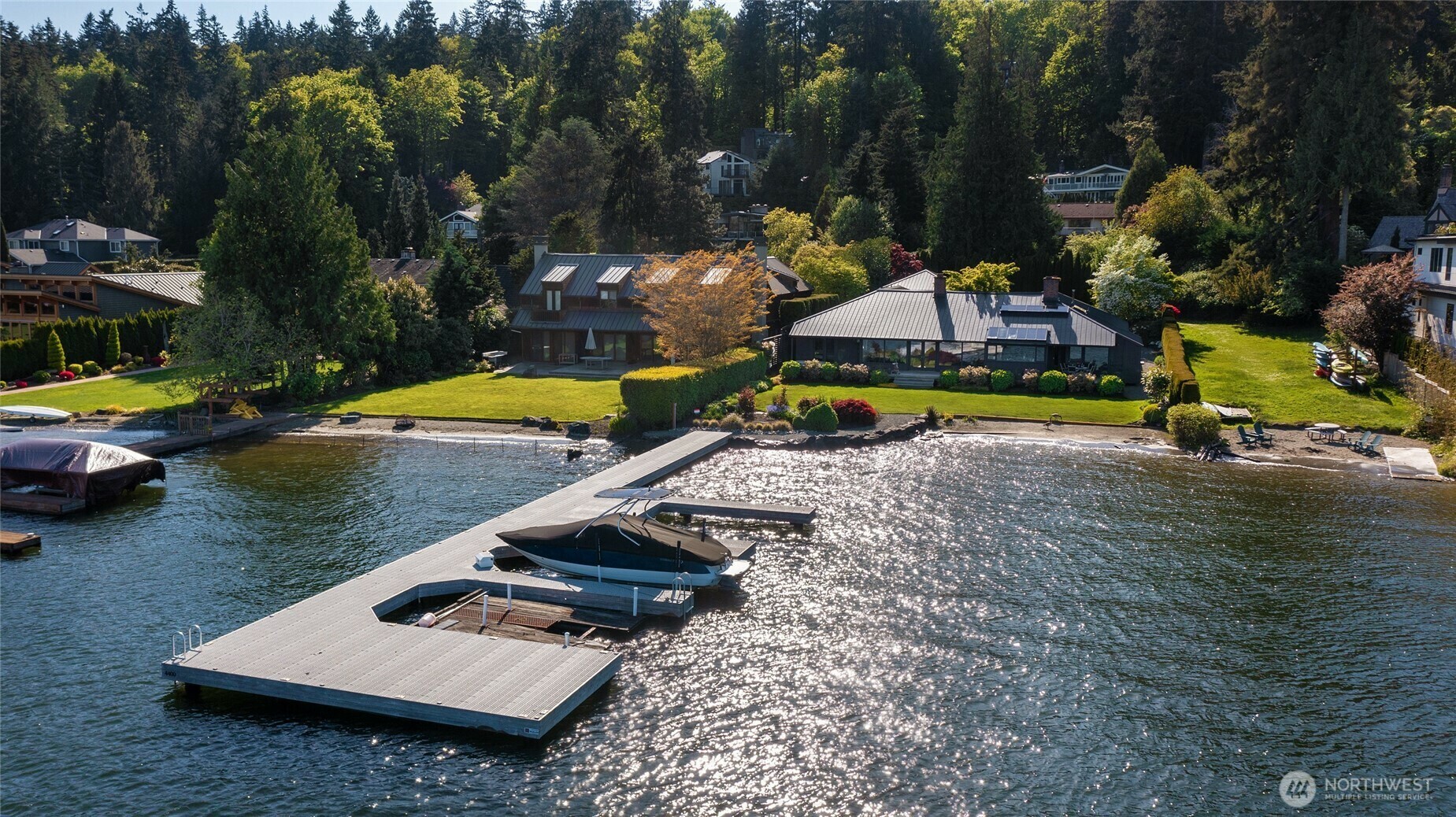 Property Photo: 4400 East Mercer Way WA 98040