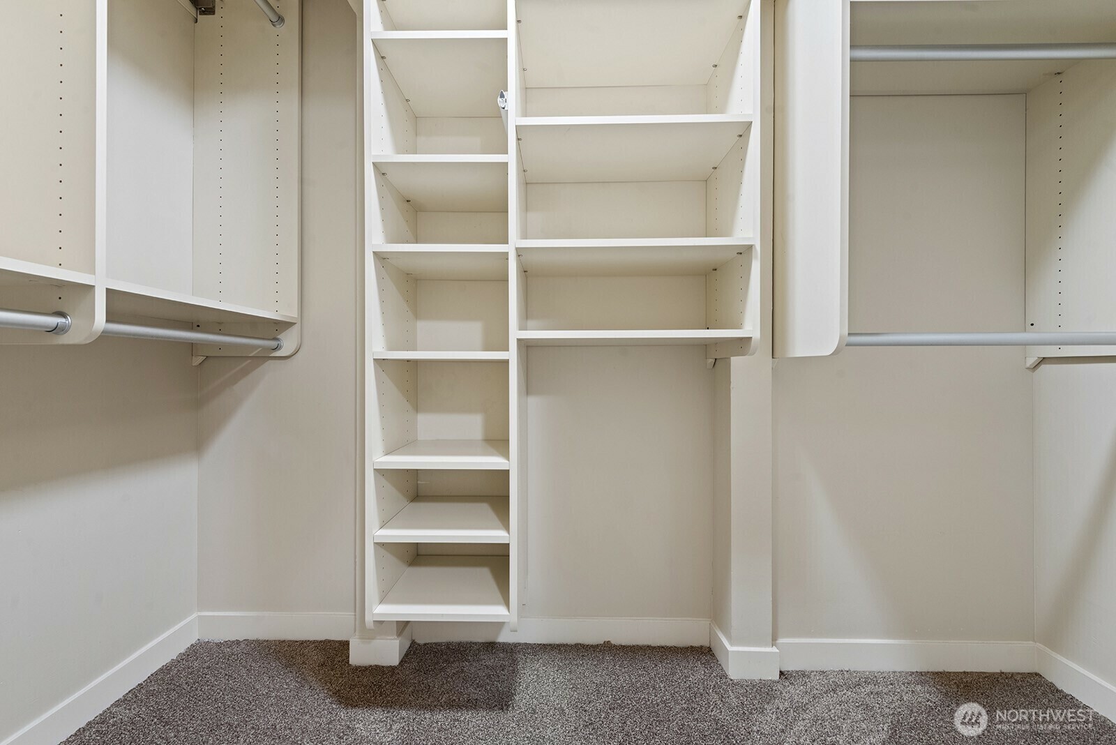 Property Photo: 15132 NE 82nd Street 301 WA 98052