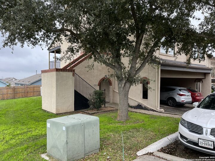 Property Photo: 6100 E Woodlake Pkwy 601 TX 78244