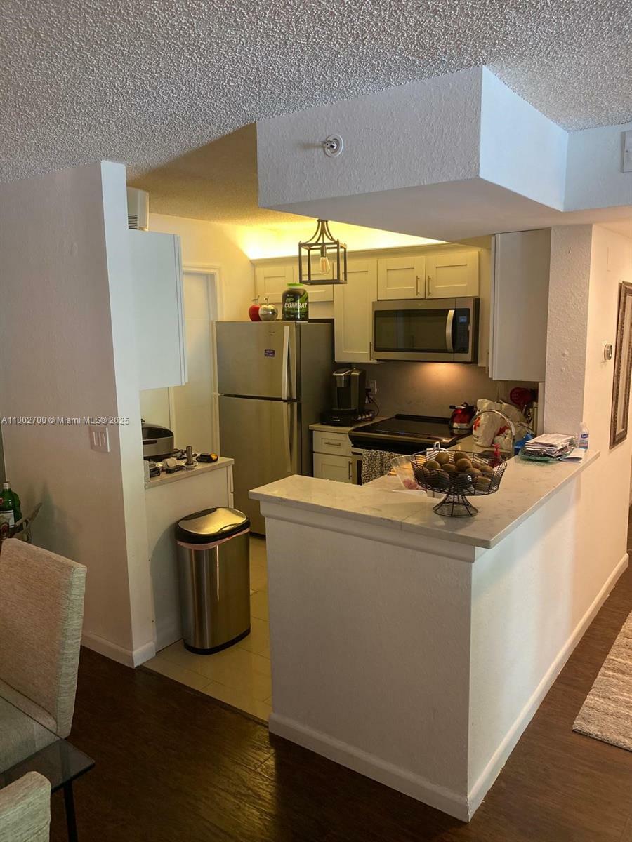 Property Photo: 1610 NW 128th Dr 104 FL 33323