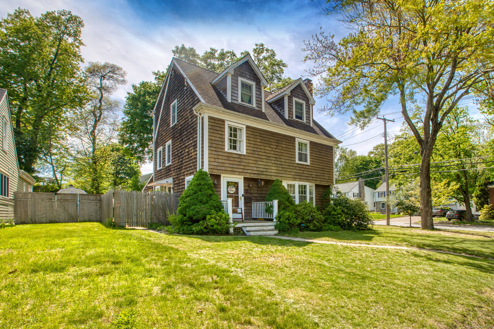 Property Photo:  8 Lynnbrook Road  CT 06825 