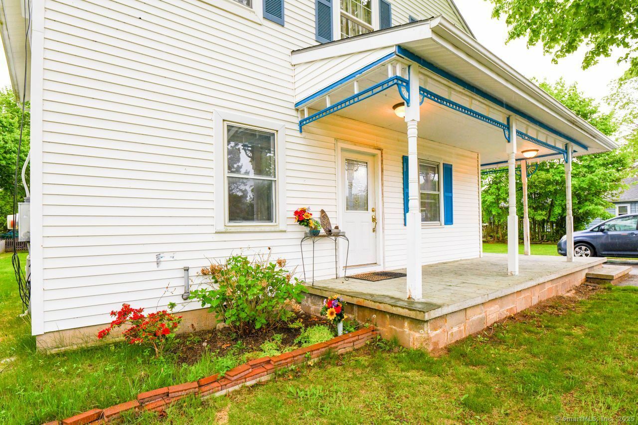 Property Photo: 6 Oswegatchie Road CT 06385