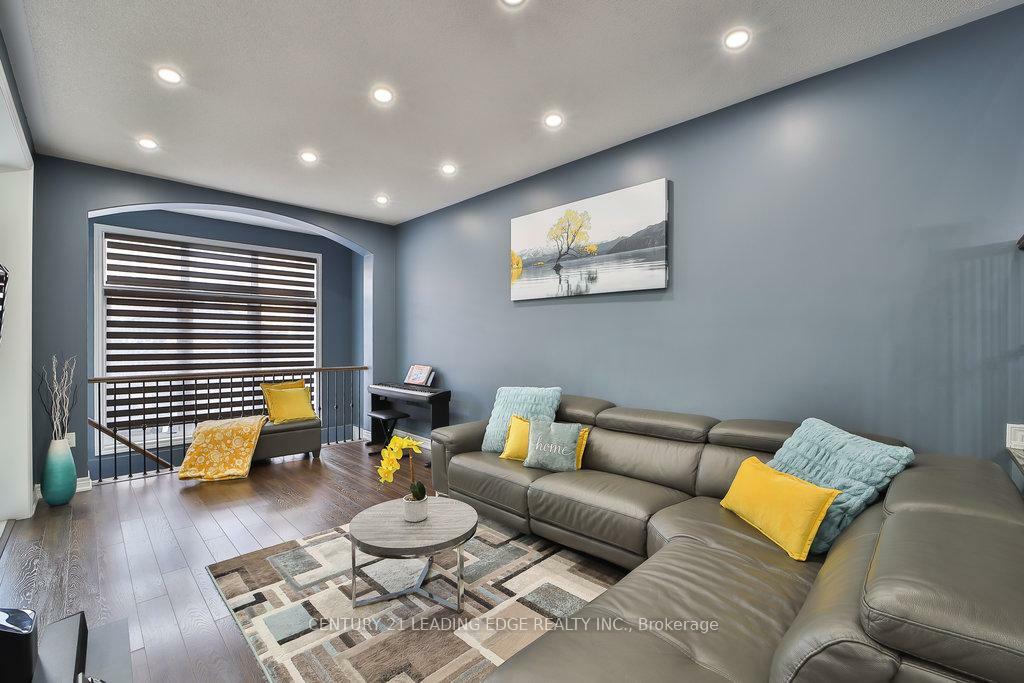 Property Photo: 40 Abigail Crescent ON L7C 4C7