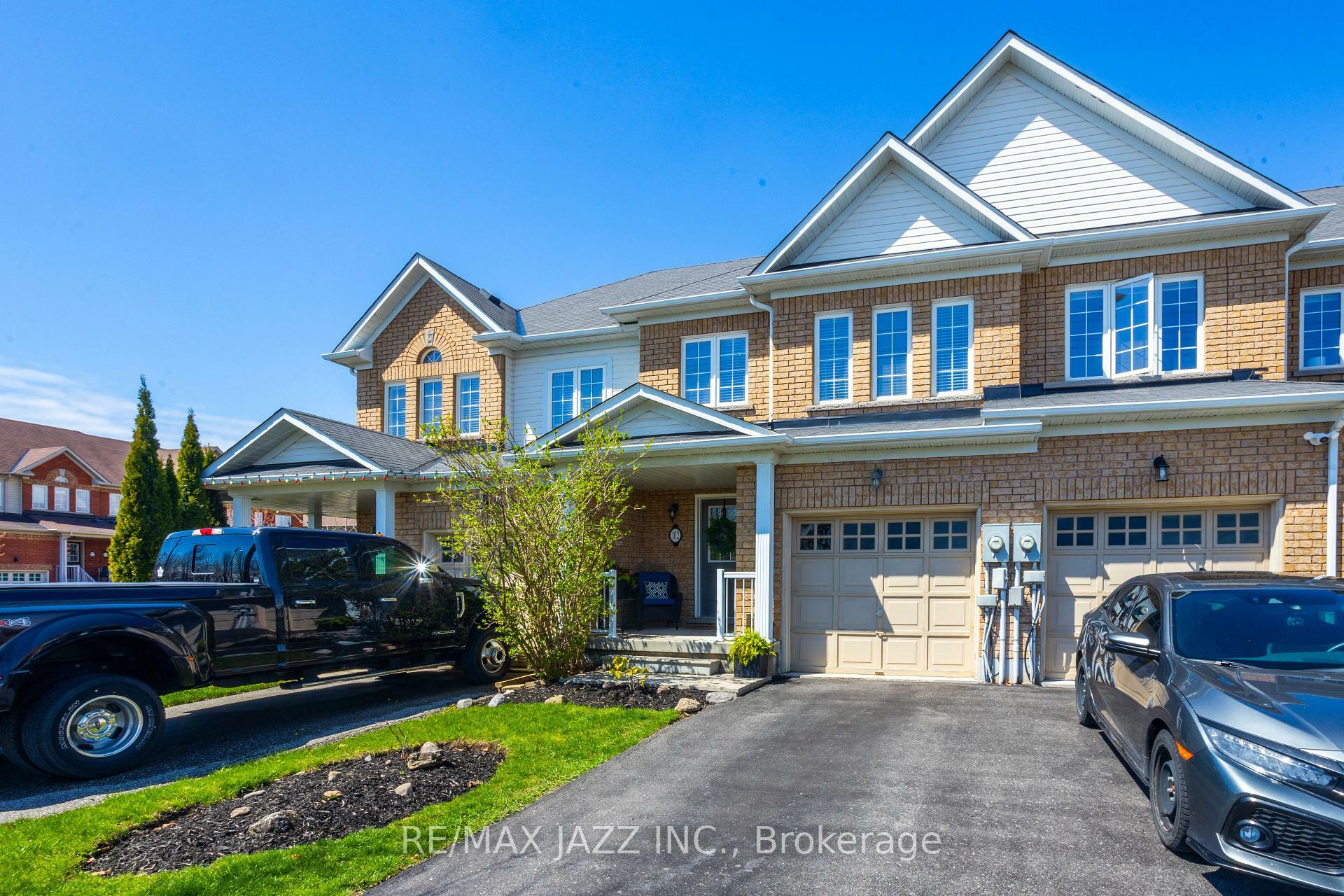 Property Photo: 102 Bathgate Crescent ON L1E 0B3