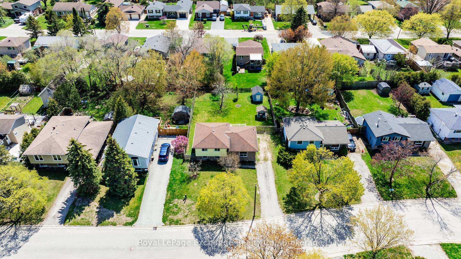 Property Photo: 740 Johnston Crescent S ON N2Z 1S3