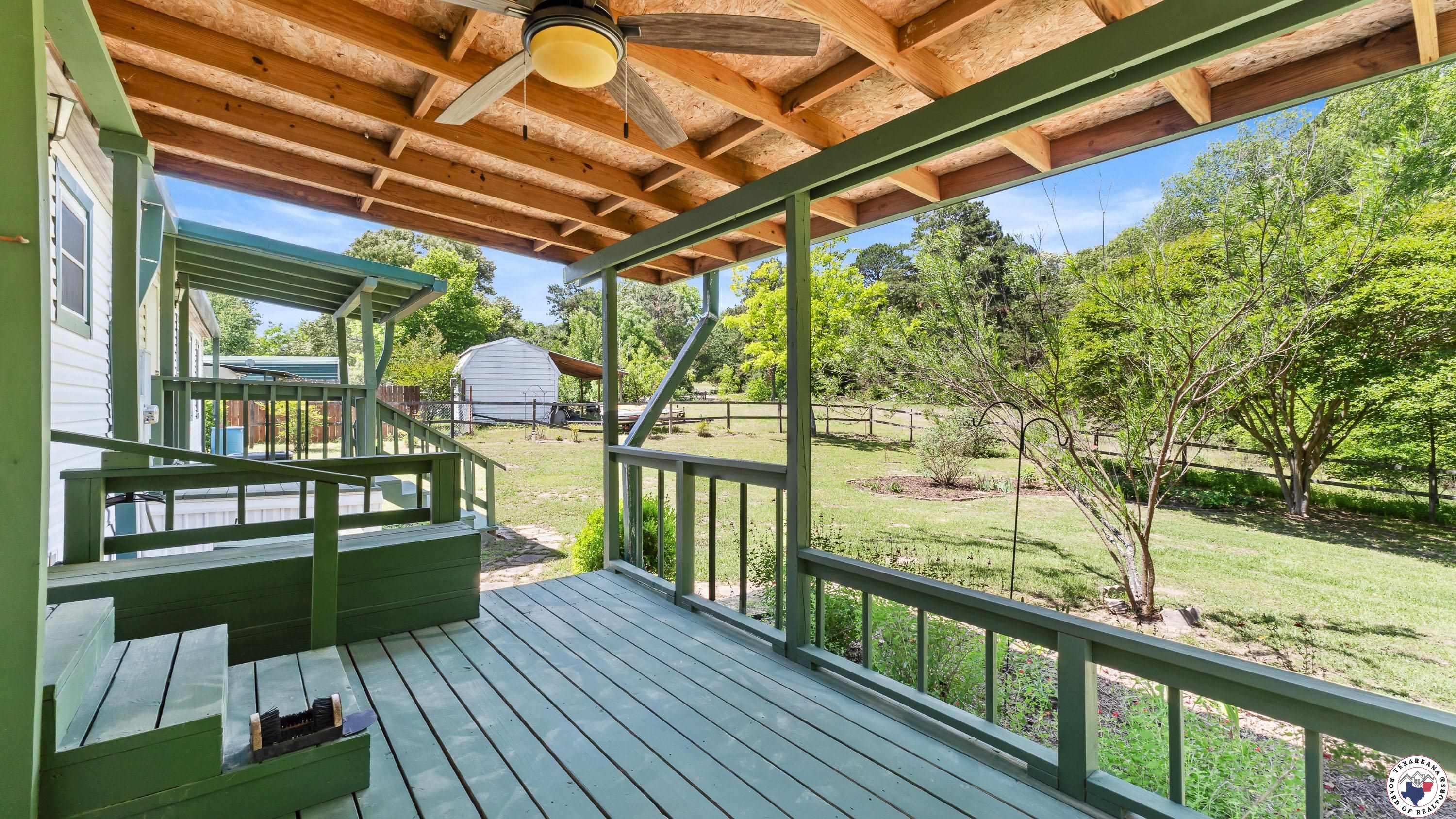 Property Photo: 955 County Road 1124 TX 75563