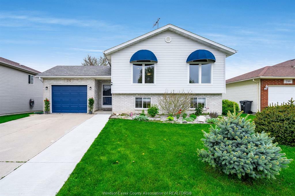 Property Photo: 252 Wellington Street ON N0R 1G0