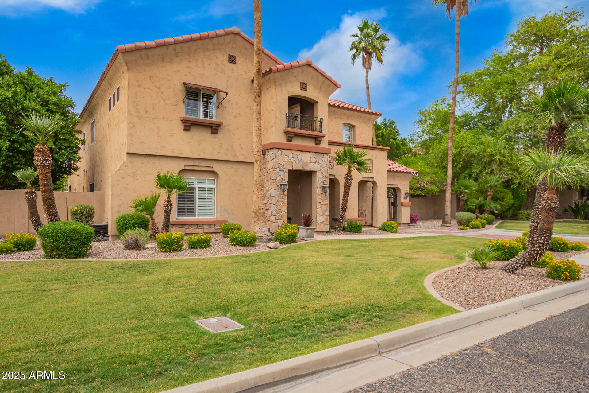 Property Photo:  7236 W Electra Lane  AZ 85383 