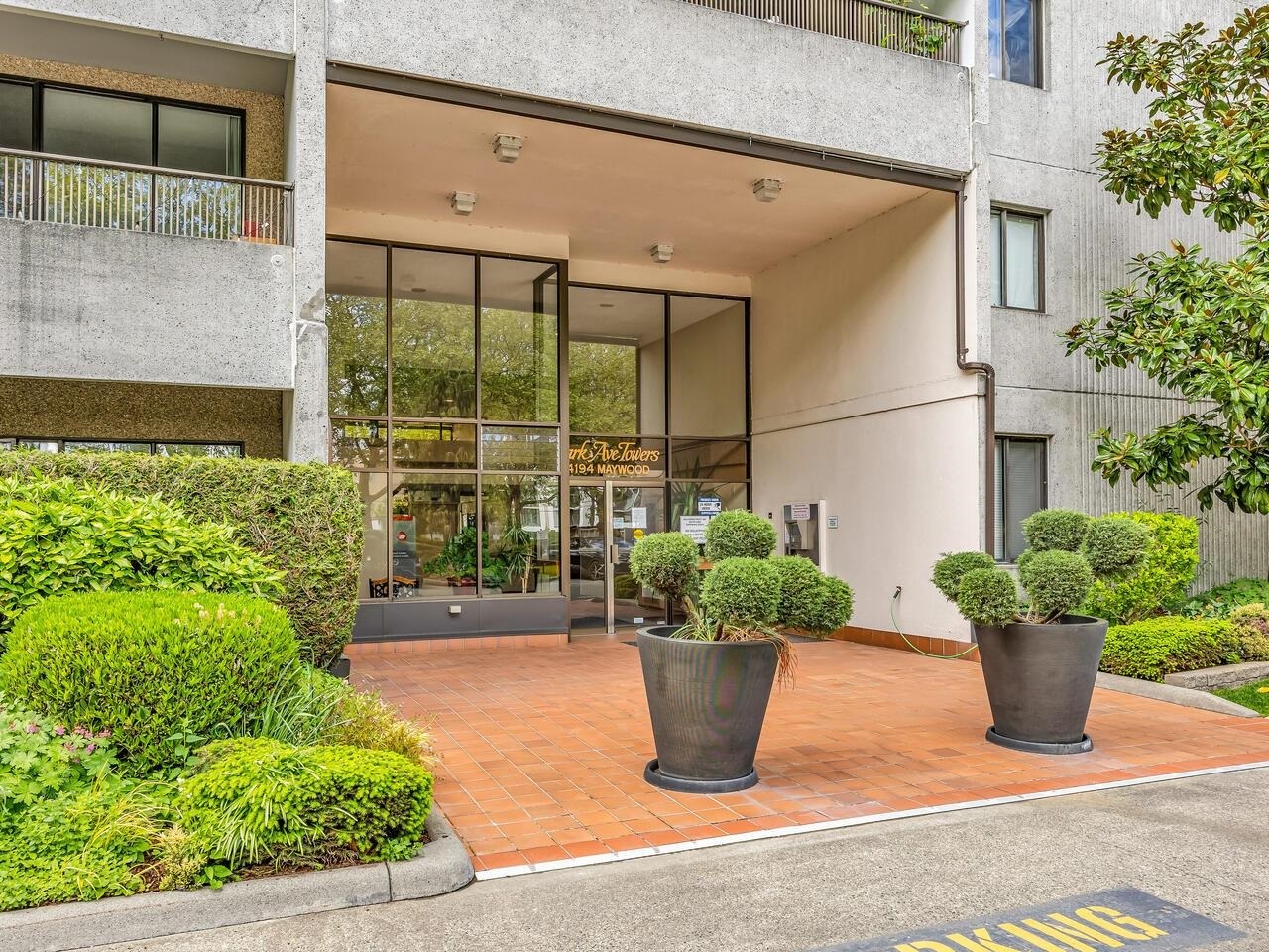 Property Photo: 4194 Maywood Street 708 BC V5H 4E9