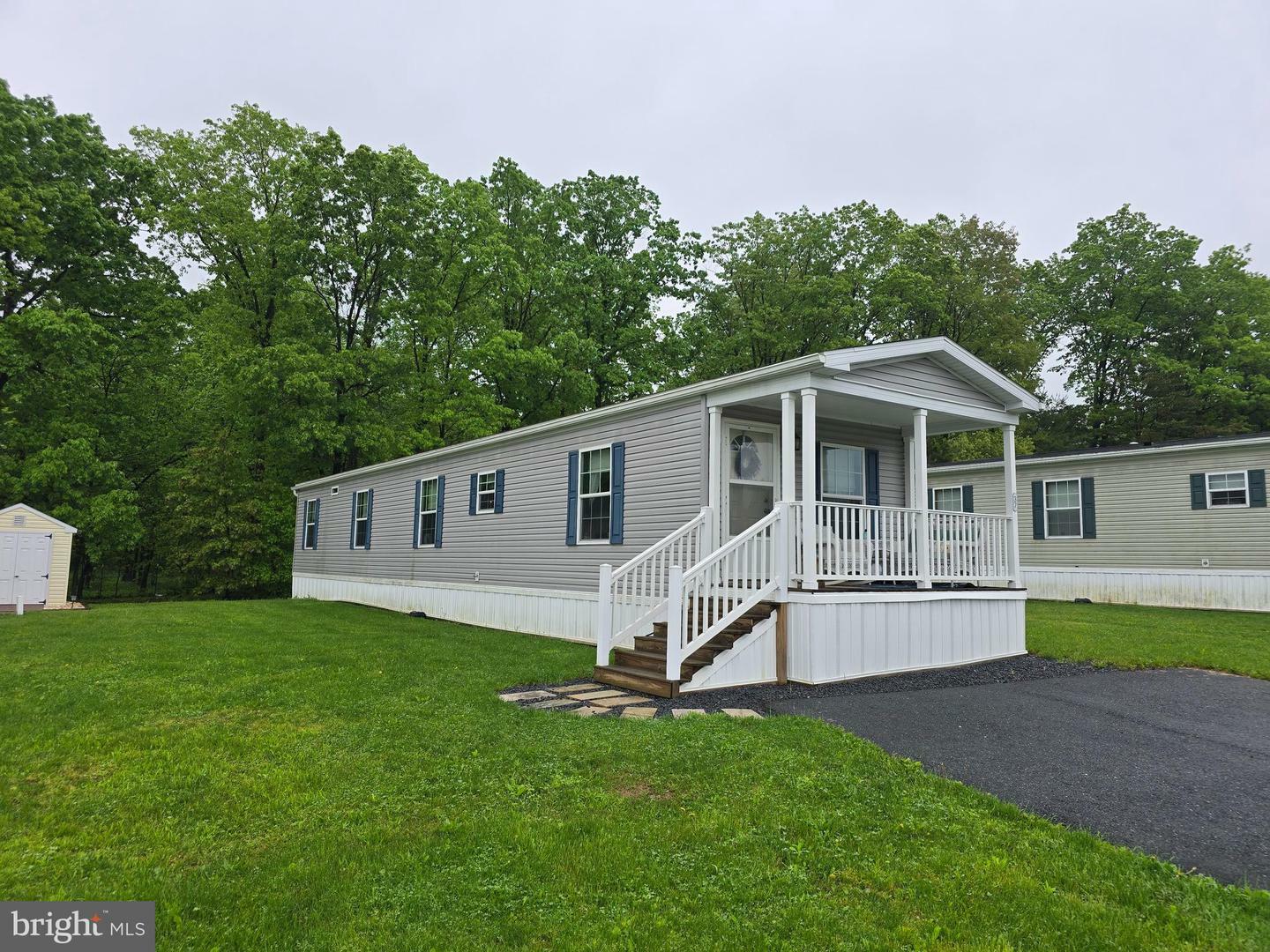 Property Photo: 37 Meadowview Drive PA 17068