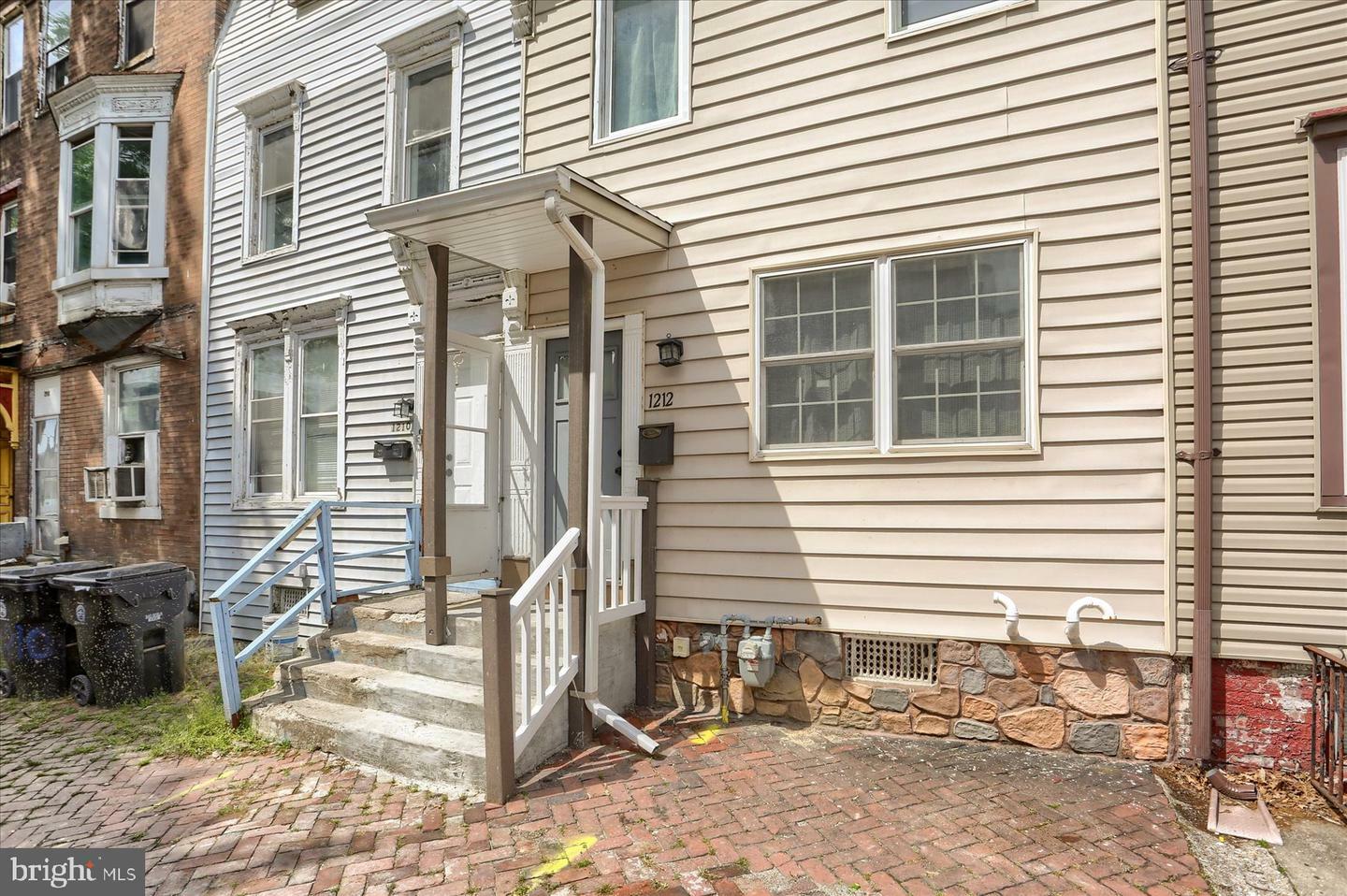 Property Photo: 1212 Derry Street PA 17104