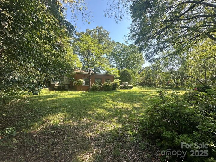 Property Photo: 4301 The Plaza NC 28205