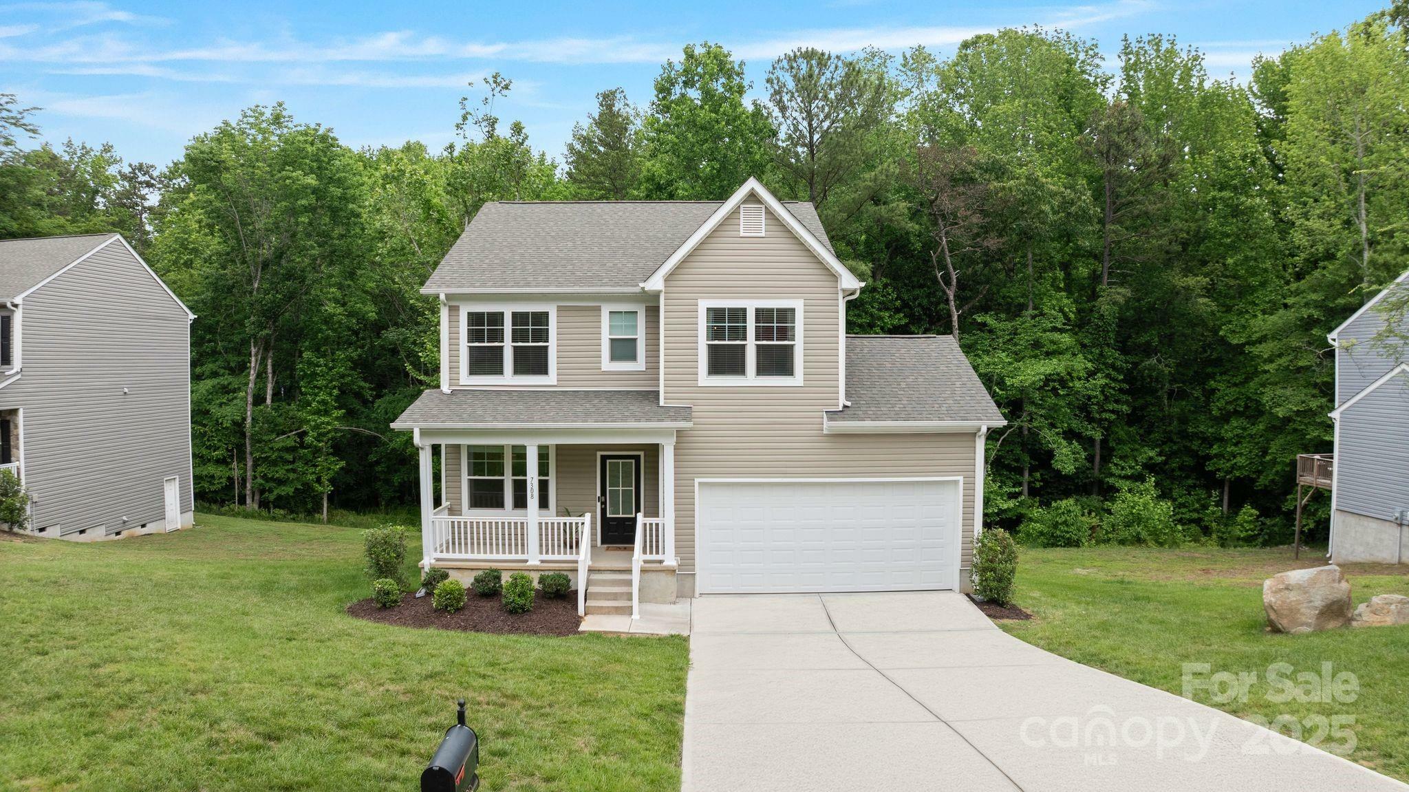 Property Photo: 7308 Rothmore Street NC 28215